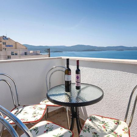 2 Bedroom Lovely Apartment In Komarna 克勒克 外观 照片